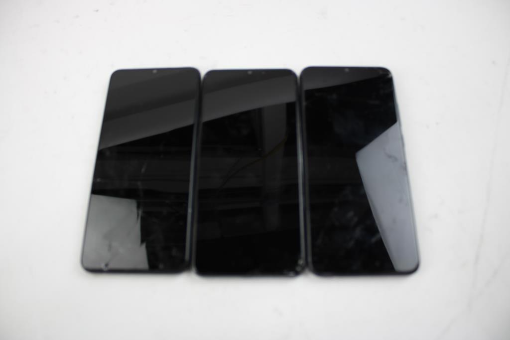 Samsung Cell Phone Lot, 3 Pieces, Sold For Parts