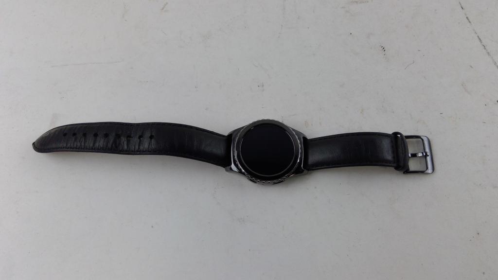 Samsung Gear S2 Smartwatch Sold For Parts