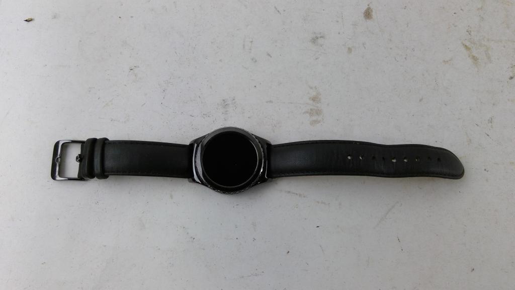 Samsung Gear S2 Smartwatch Sold For Parts