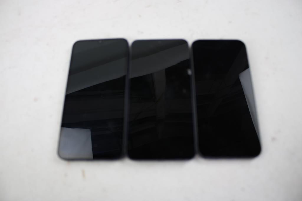Samsung & Google Cell Phone Lot, 3 Pieces, Sold For Parts