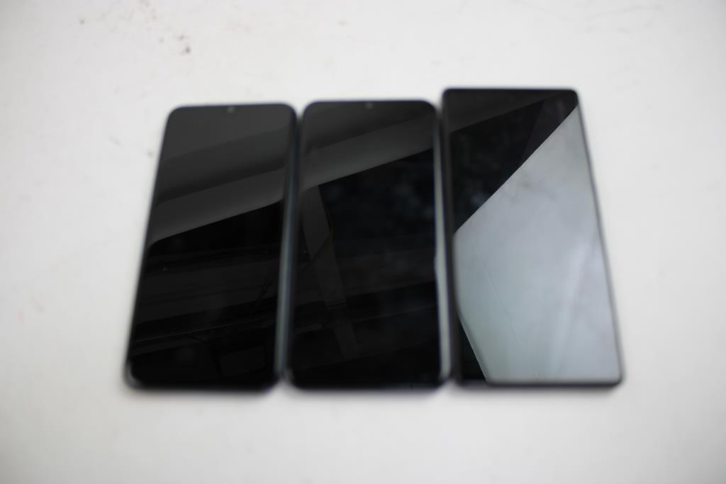 Samsung, Google Cell Phone Lot, 3 Pieces, Sold For Parts