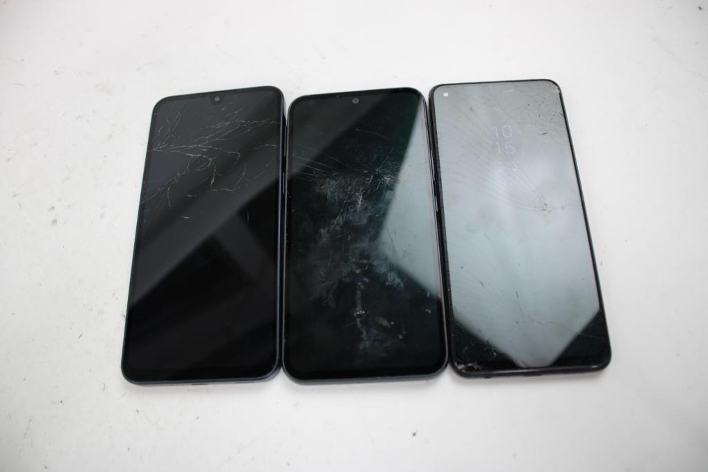 Samsung, OnePlus Cell Phone Lot, 3 Pieces, Sold For Parts