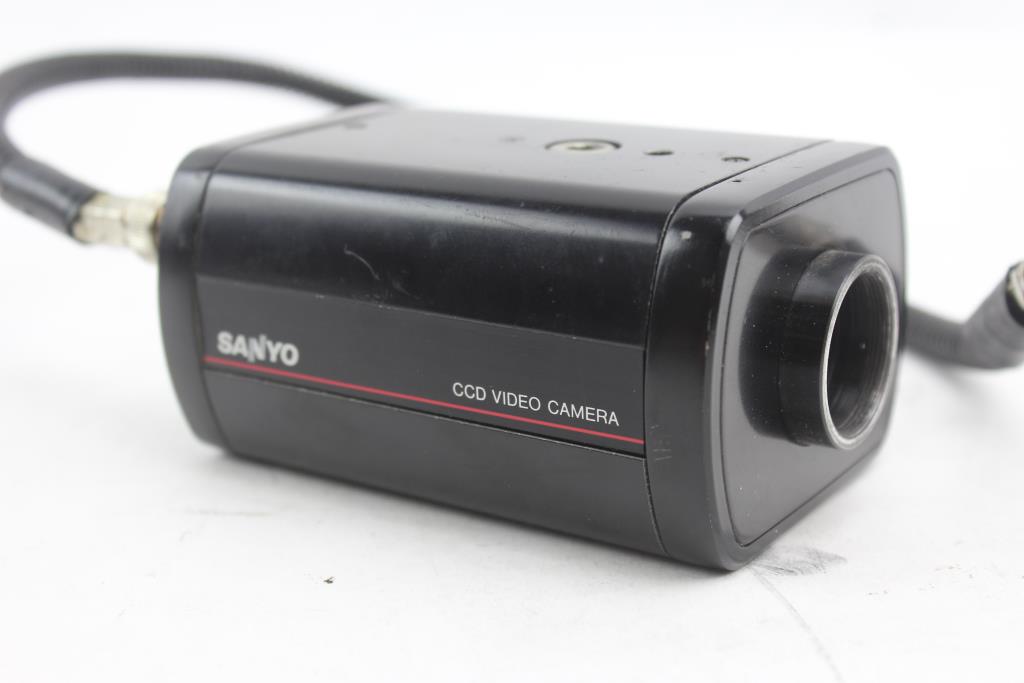Sanyo Ccd Video Camera Vdc 3850 And Computar Tv Zoom Lens Property Room