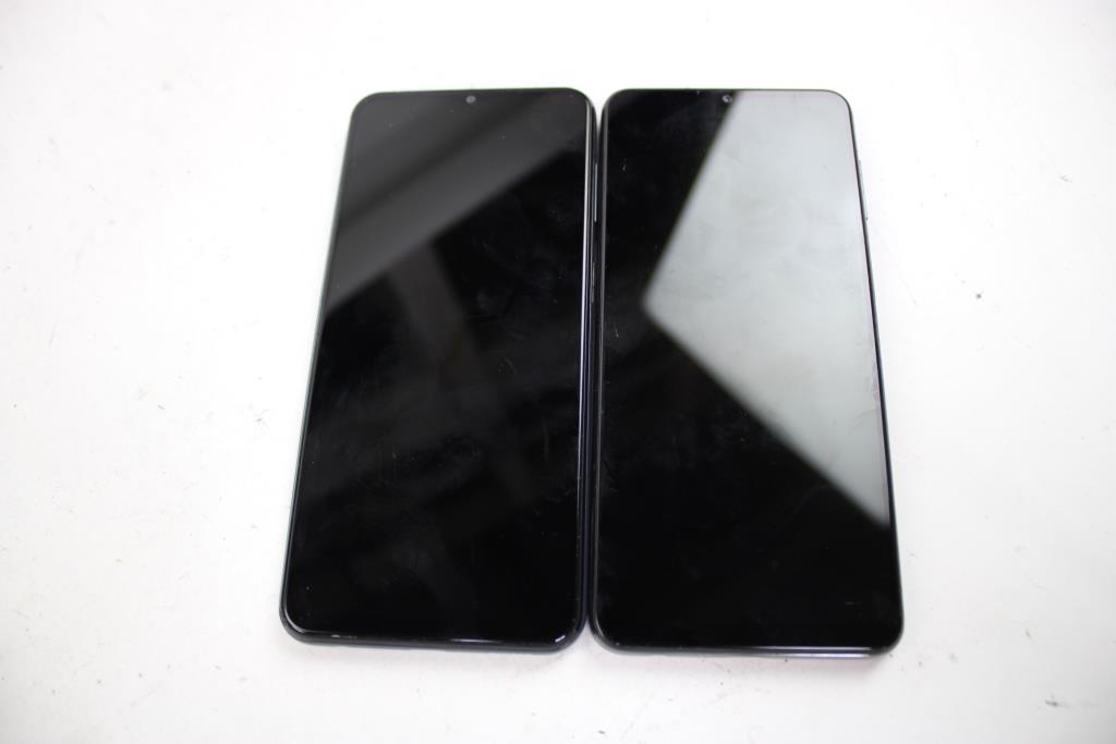 Sasung Cell Phone Lot, 2 Pieces, Sold For Parts
