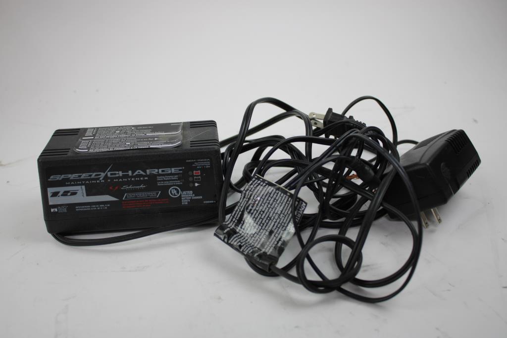 Schumacher 1.5A Speed Charge Battery Maintainer, Snap-On Battery Charger, 2 Pieces