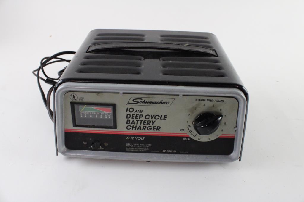 Schumacher Deep Cycle Battery Charger | Property Room