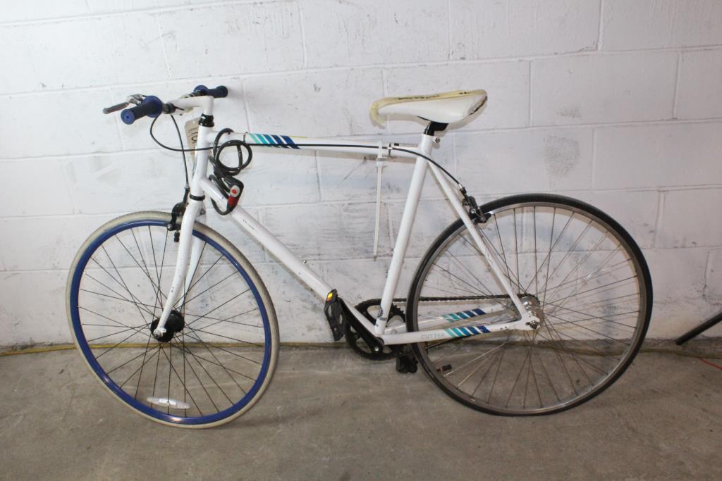 Schwinn Cutter Single Speed Road Bike Property Room