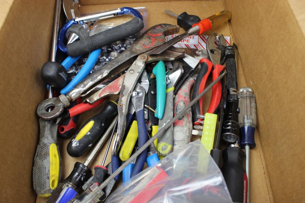 Screwdriver, Pry Bar, Sockets, Wheel Lock Nuts And More Skil, Klein