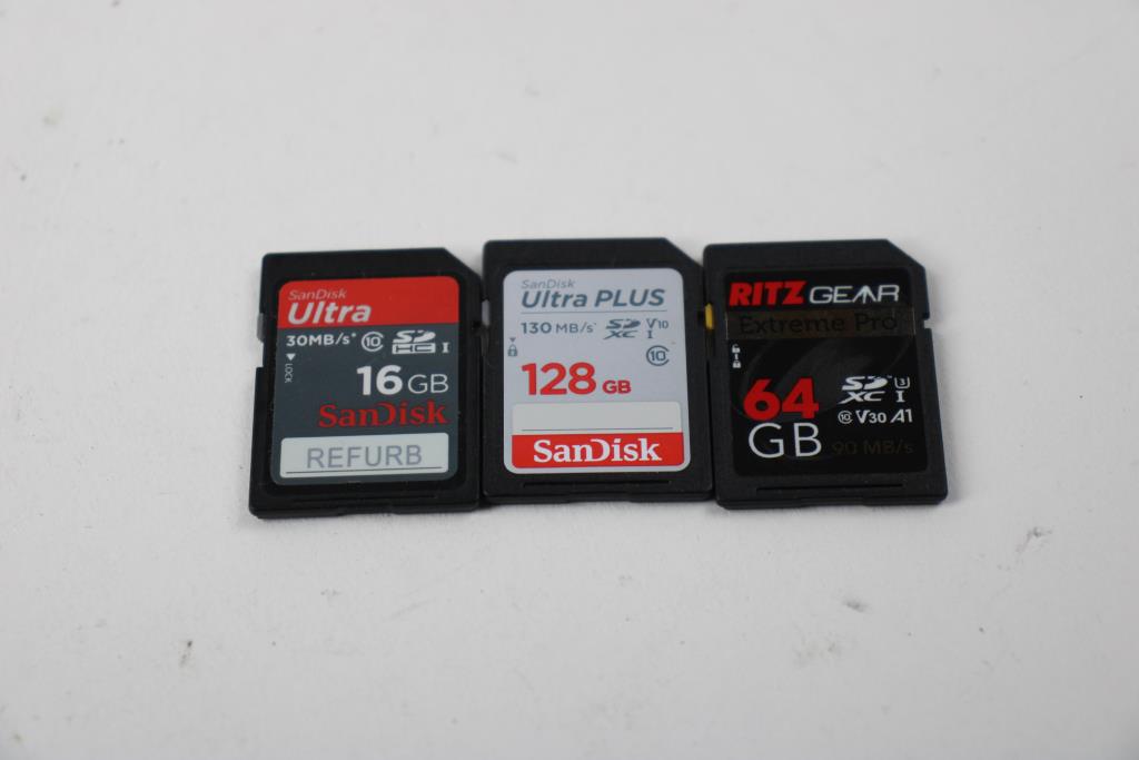 SD 16, 64, 128 Gb USB 16 Gb, 4 Pieces | Property Room