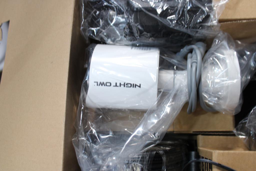 Security Camera Lot, 8 Pieces