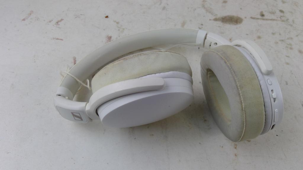 Sennheiser Wireless Headphones