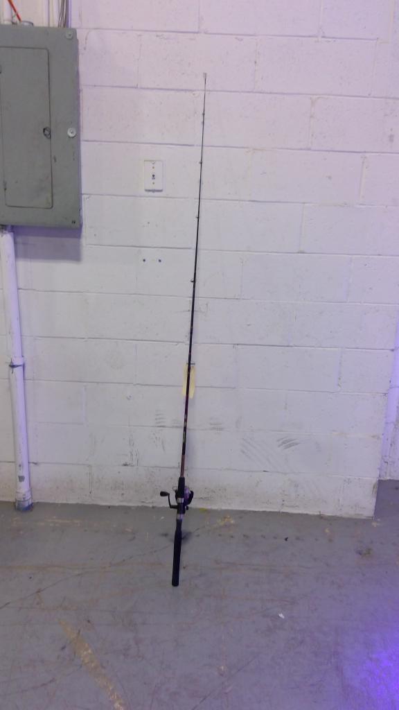 Shakespeare Ugly Stik Fishing Pole