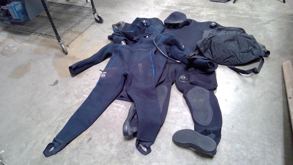 SI Tech Drysuit, Bare SB System Mid Layer Vest/Top/Pants, 4 Pieces With Travel Bag