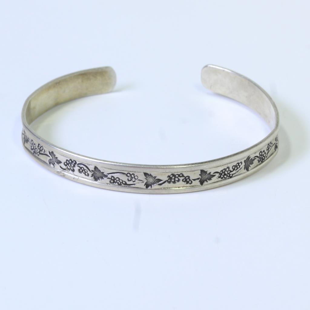 Silver 8 3g Gvine Ed Levin Bracelet Cuff Property Room Silver 8 3g Gvine Ed Levin Bracelet Cuff