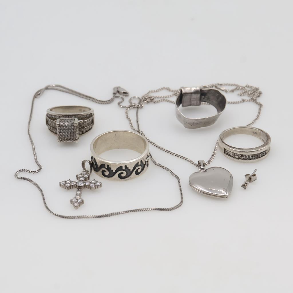 Silver 9 Silver Jewelry, 9 Pieces | Property Room