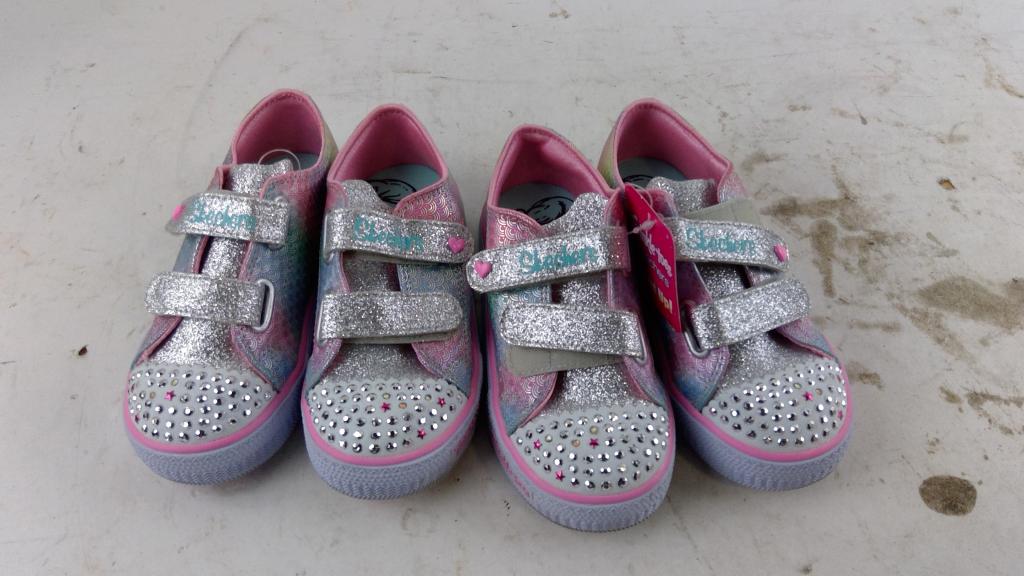 Skechers Kids Shoes Size 10 2 Pieces