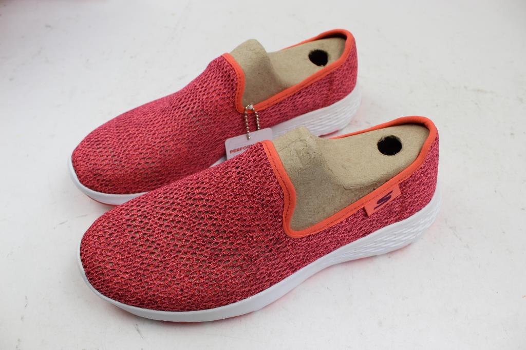 women's skechers size 8.5