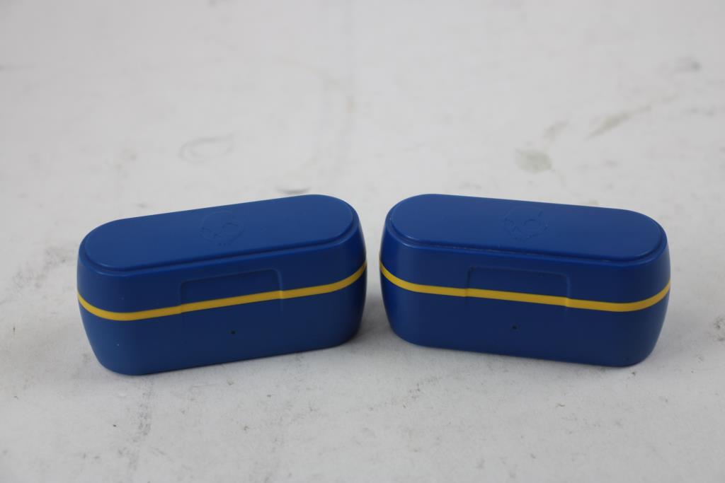 Skullcandy Wireless Earphones, Missing 1 Earbud Each, 2 Pieces