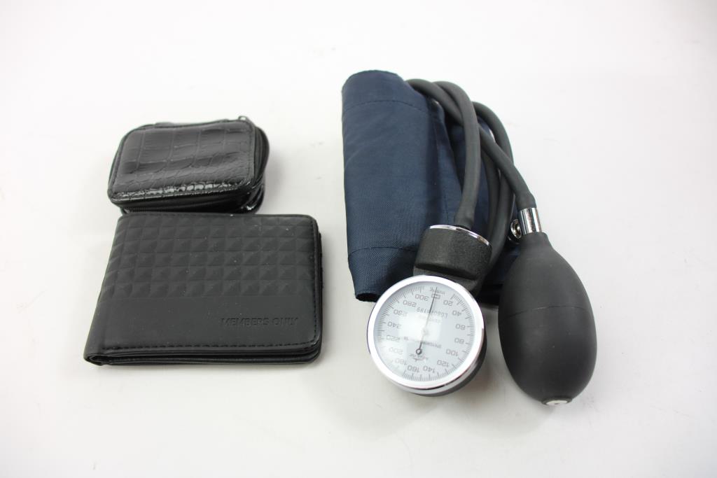 Smart Battery Booster Bulk, Air Pressure Pump, And Wallets, 12 Pieces