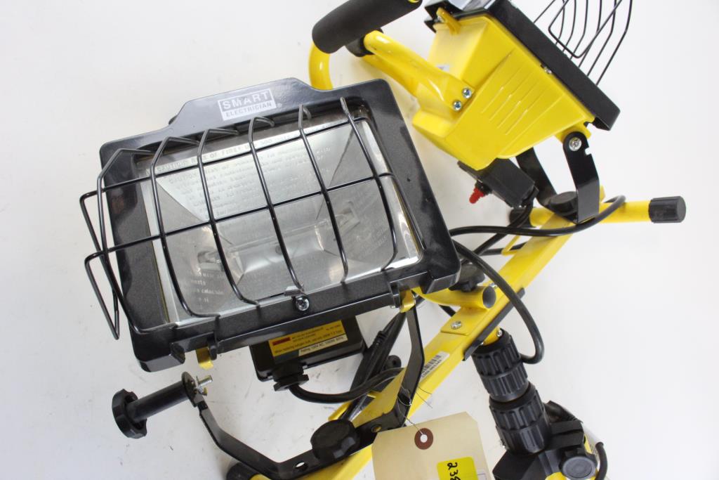 Smart Electrical Work Lights On Tripod Property Room