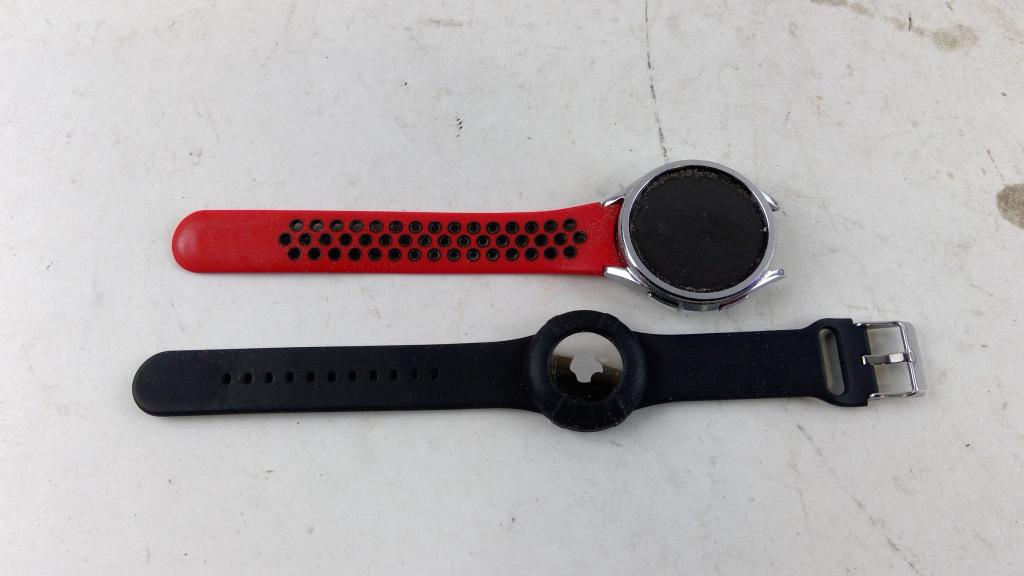 Smartwatches 2 Pieces SOLD FOR PARTS