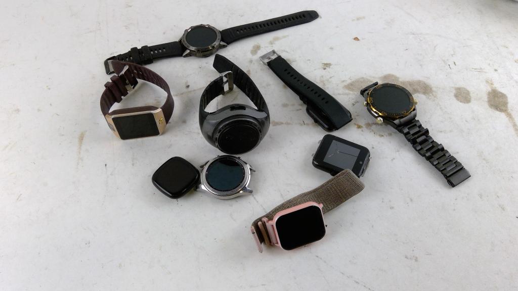 Smartwatches 5+ Pieces SOLD FOR PARTS