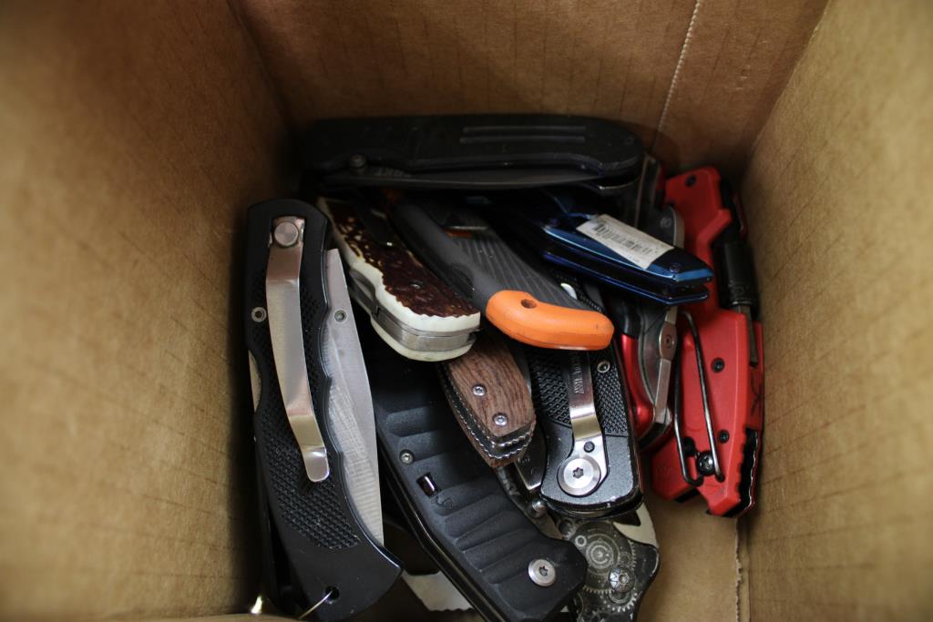 Smith & Wesson, Stanley, Gerber, And Other Knives, 19 Pieces