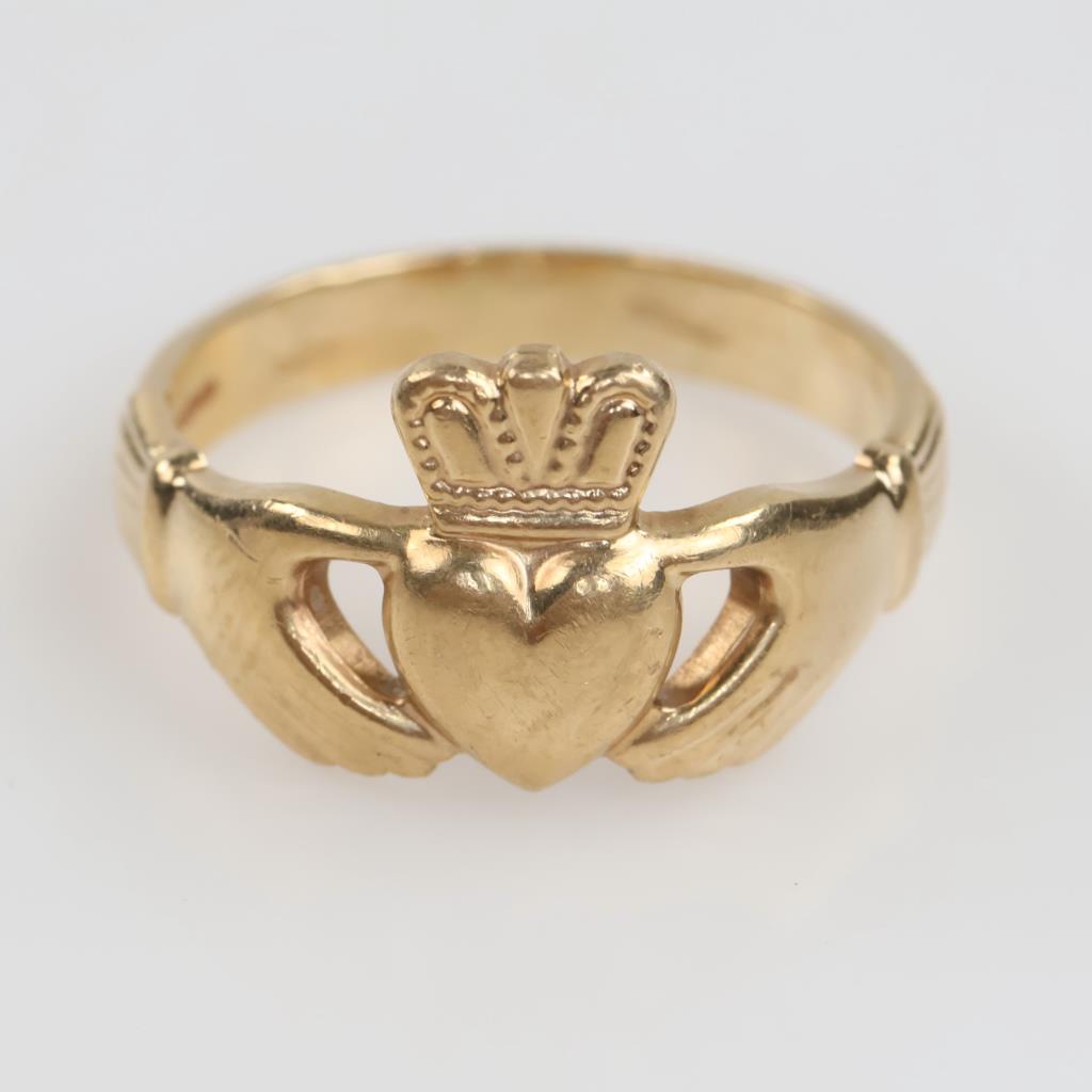Solvar 10kt Gold Claddagh Ring