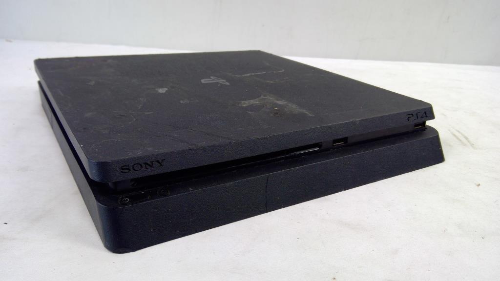 Sony Playstation 4 Slim
