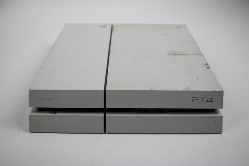 Sony Playstation 4, White