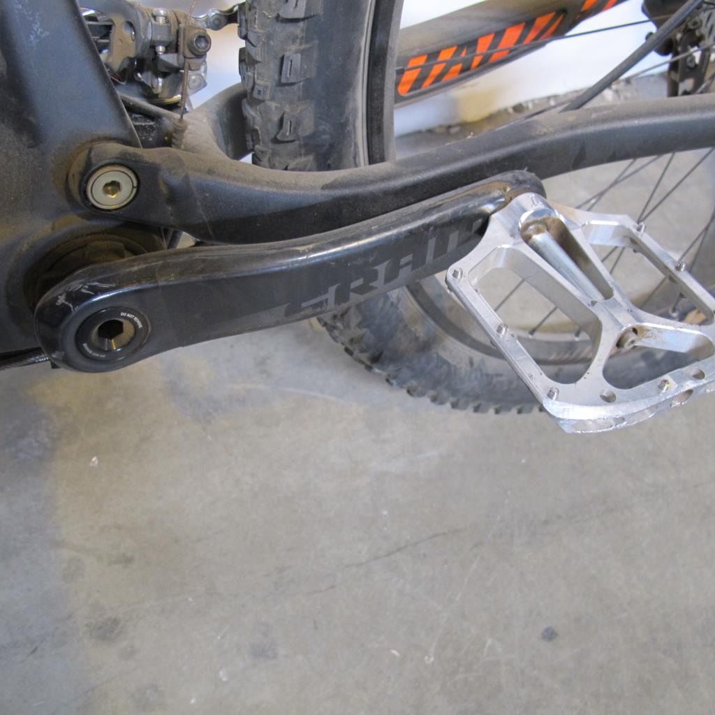 Specialized StumpJumper Expert EVO Carbon Full Suspension Mountain Bike