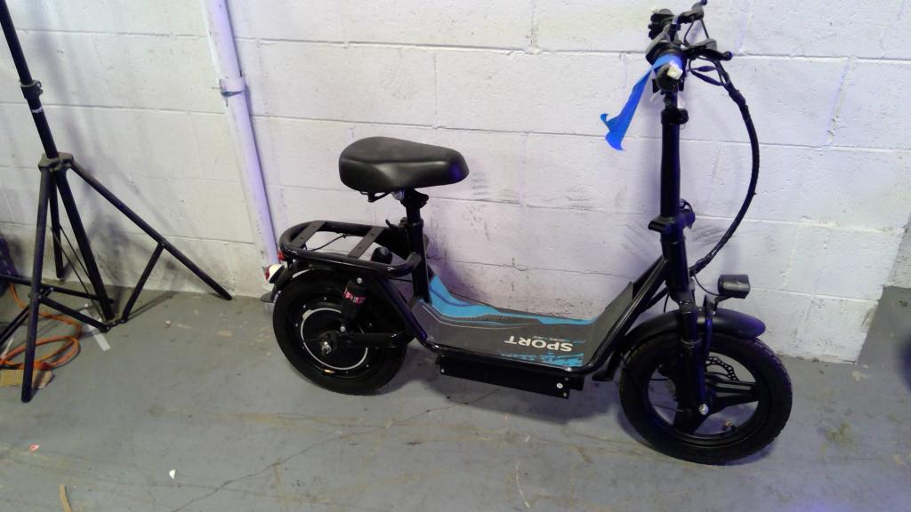 Sport Riding King Electric Scooter