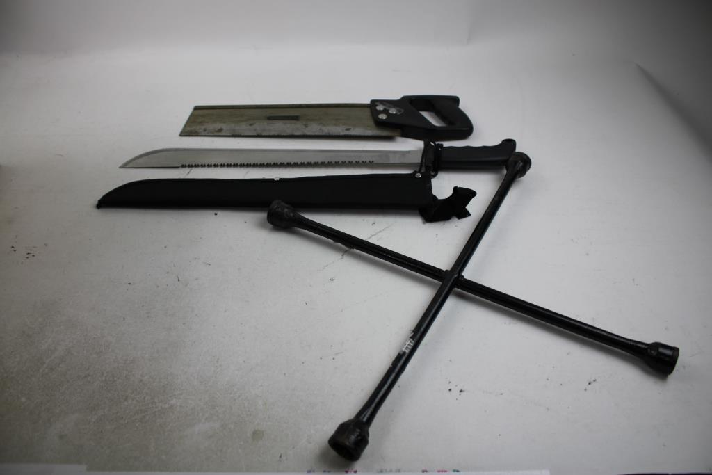 SpyderCo, Smith & Wesson, And More Knives/Blades, With Tire Iron And Saw, 17 Pieces