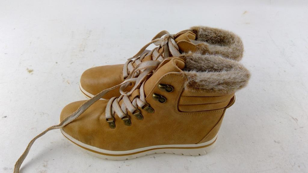 St Johns Bay Womens Boots Size 7