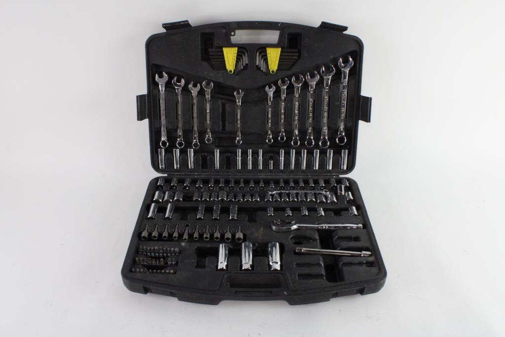 Stanley 100+ Piece Mechanics Tool Set | Property Room