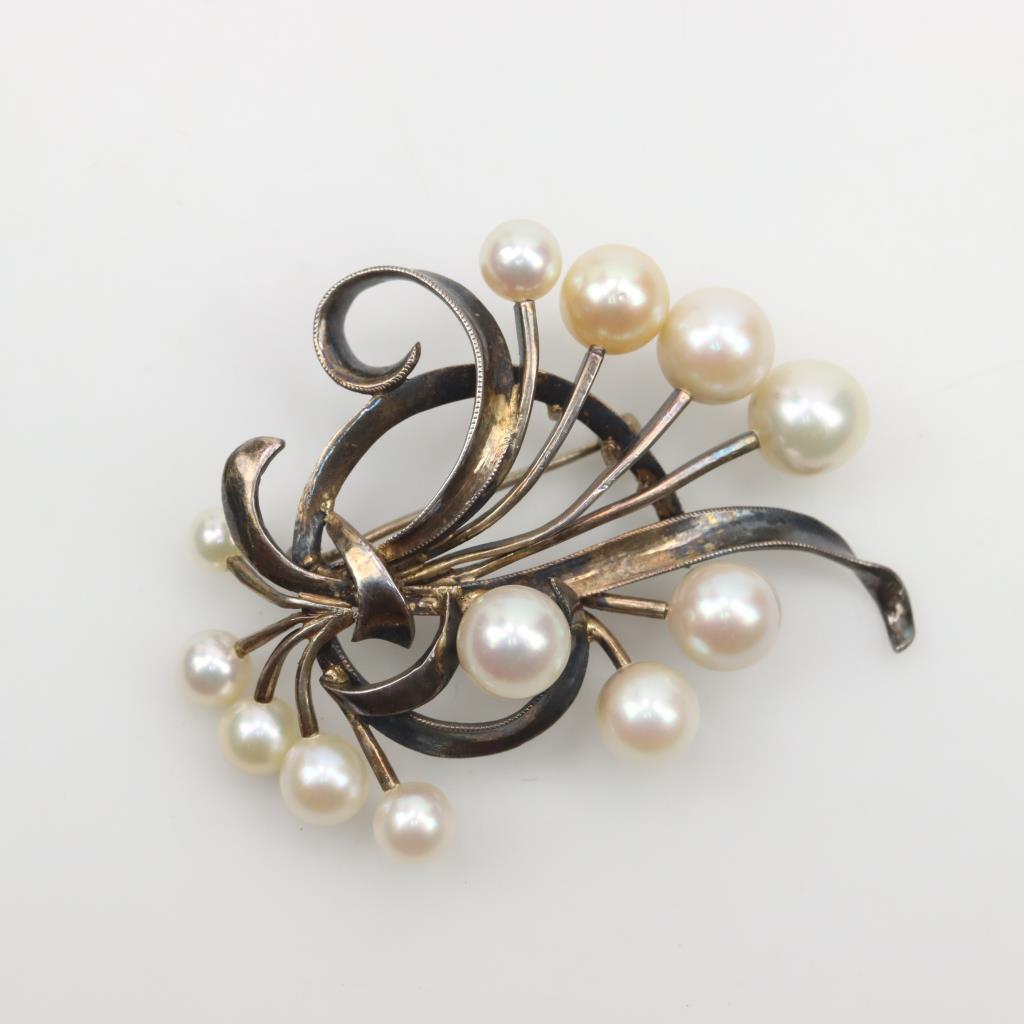 Pendant Necklace Silver and Pearl main image 1
