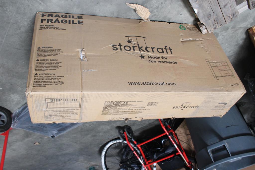 StorkCraft Modern 2-Drawer Changing Chest