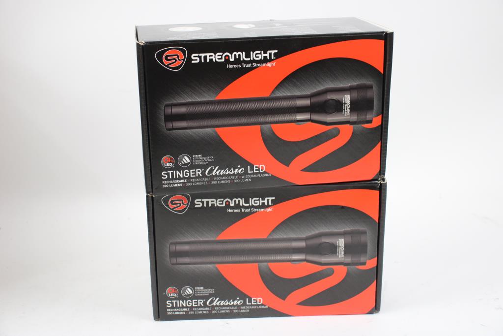 Streamlight And Charger, 3 Pieces