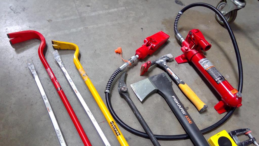 Strongway Hydronic Ram Pump, Fiskars Axe, Craftsman Wrecking Bar & More 10 Pieces