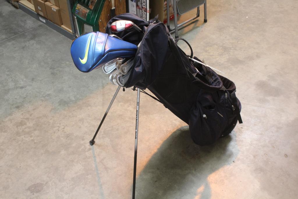 Sun Mountain Golf Bag With Clubs, 5+ Pieces Property Room