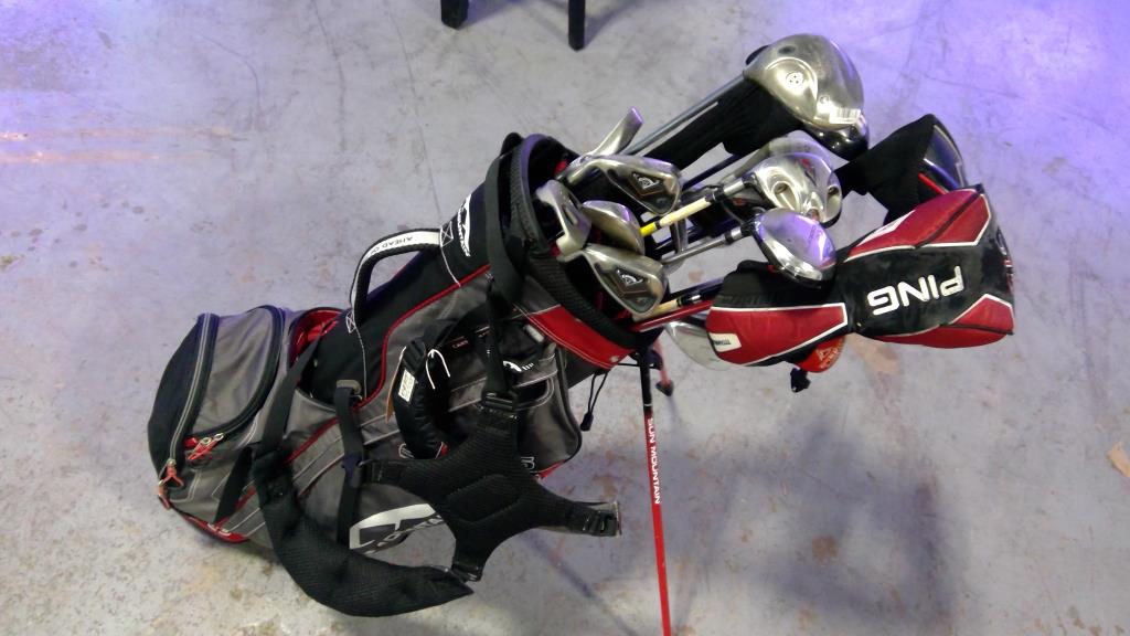 Sun Mountian Bag  With Left Handed Clubs, 10+Pieces