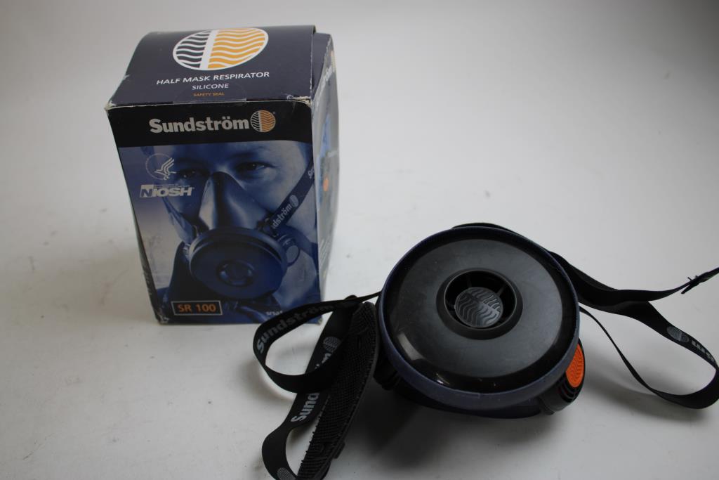 Sundstrom Half Mask Respirator, 2 Pieces