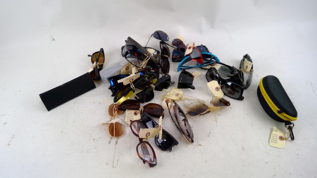 Sunglasses And Eyeglasses Bulk Lot,  20+ Pieces