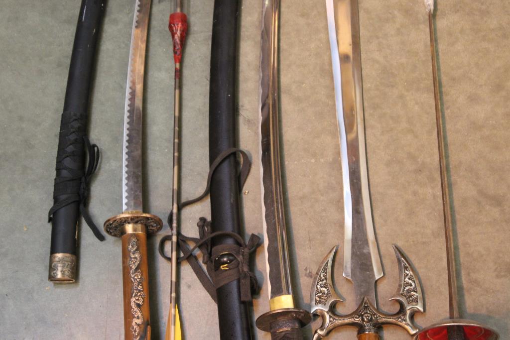 Swords And Blade Samurai, Fantasy, Fencing 5 Items Property Room