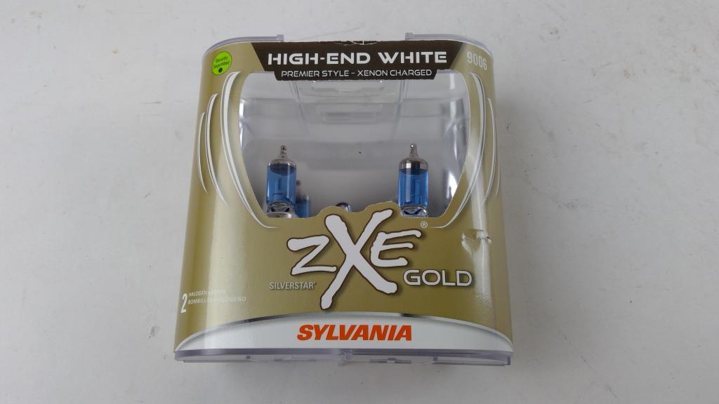 Sylviania Silverstar ZXE Gold Halogen Lamps