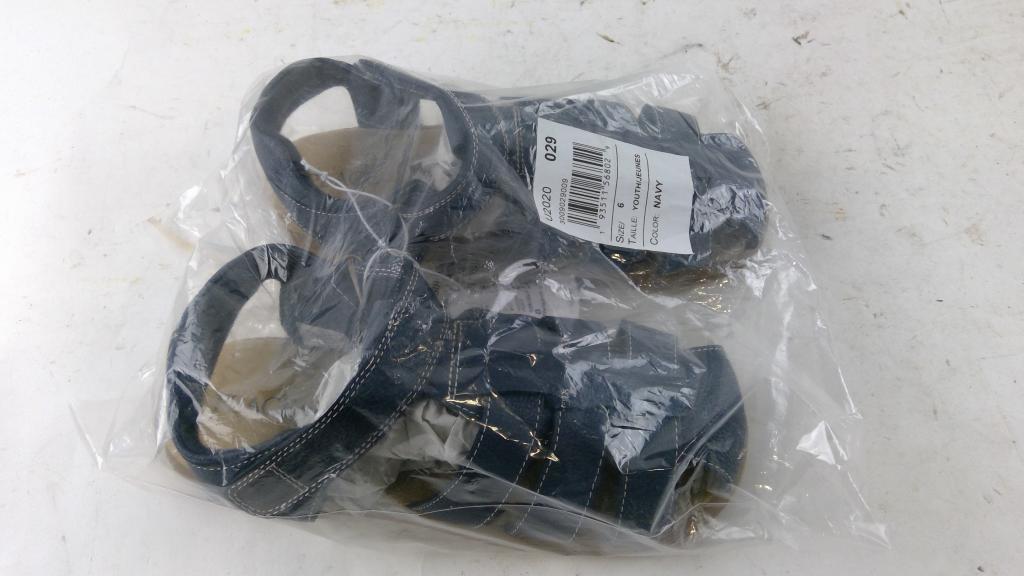 The Childrens Place Kids Shoes Size 6