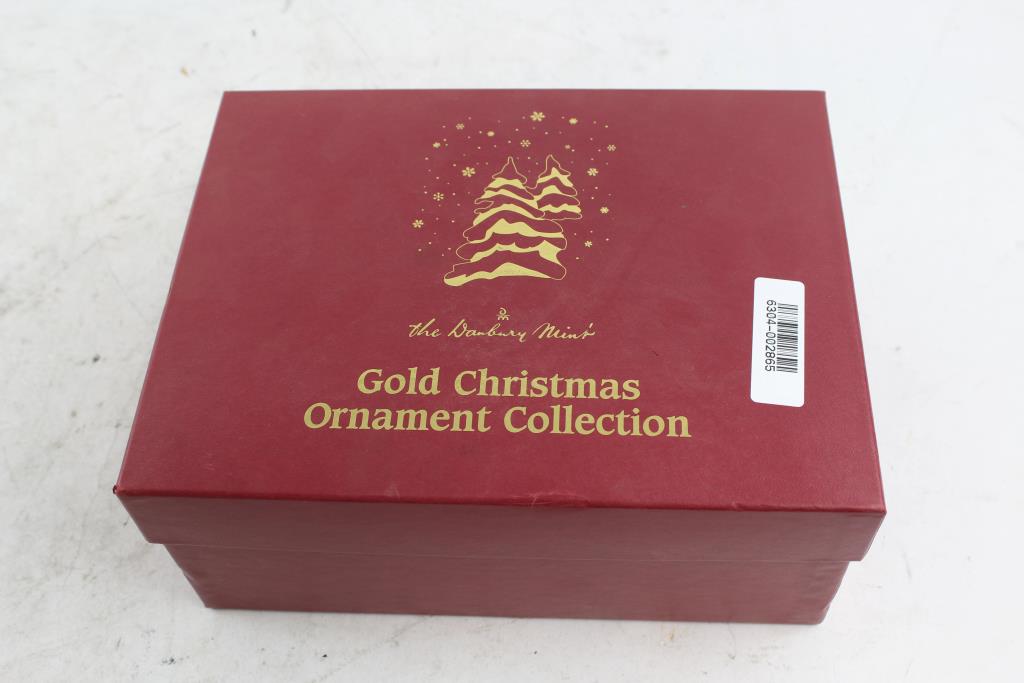 The Danbury Mint Gold Christmass Ornament Collection 2005 Property Room
