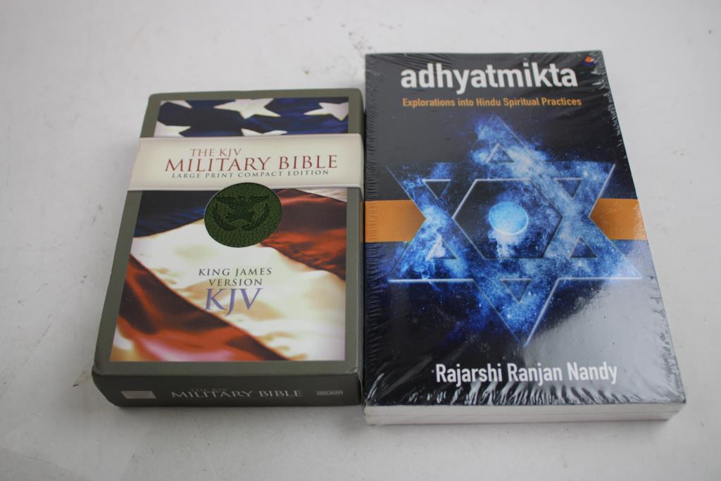 The Hunger Games Four Book Collection, KJV Military Bible, Adhyatmikta