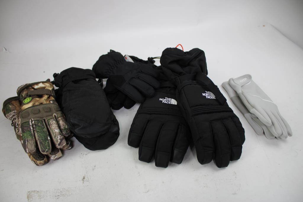 The North Face, Burton, All In Motion, And More Mixed Gloves Bulk Lot, 15 Pieces