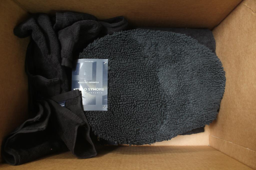Thomas O Brien Contour Bath Rug Towels Wash Cloths Standard Lid Thomas O Brien Contour Bath Rug Towels Wash Cloths Standard Lid Cover 5 Items